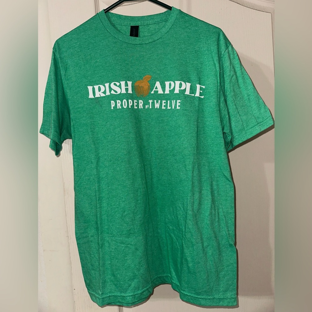 (M) Proper 12 Irish Apple Whiskey Shirt perfect for St. Patrick’s Day